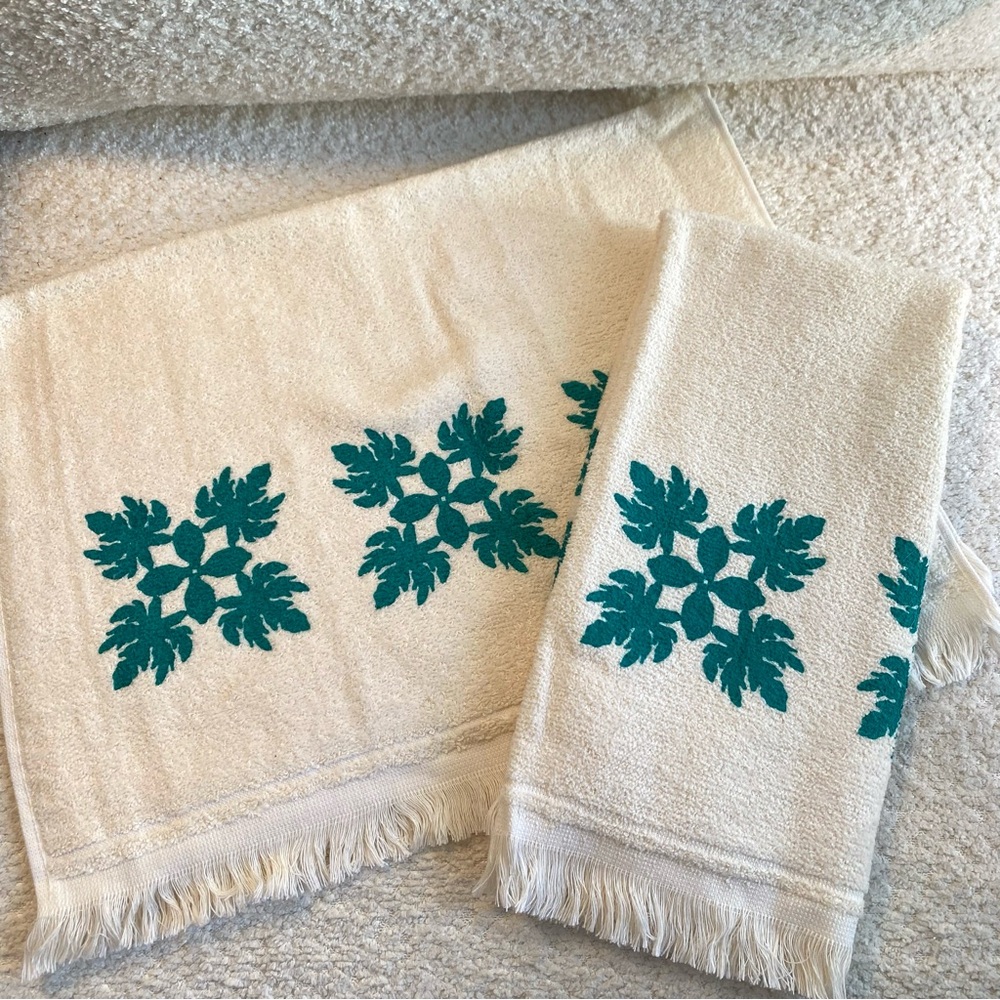 Vintage Cannon Cotton Hand Towels Set of 2 Ivory Green Floral Made in USA